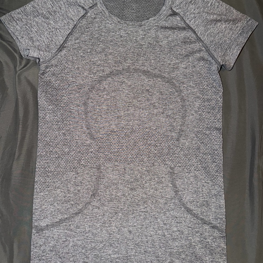 Lululemon Gray Short Sleeve Athletic Top